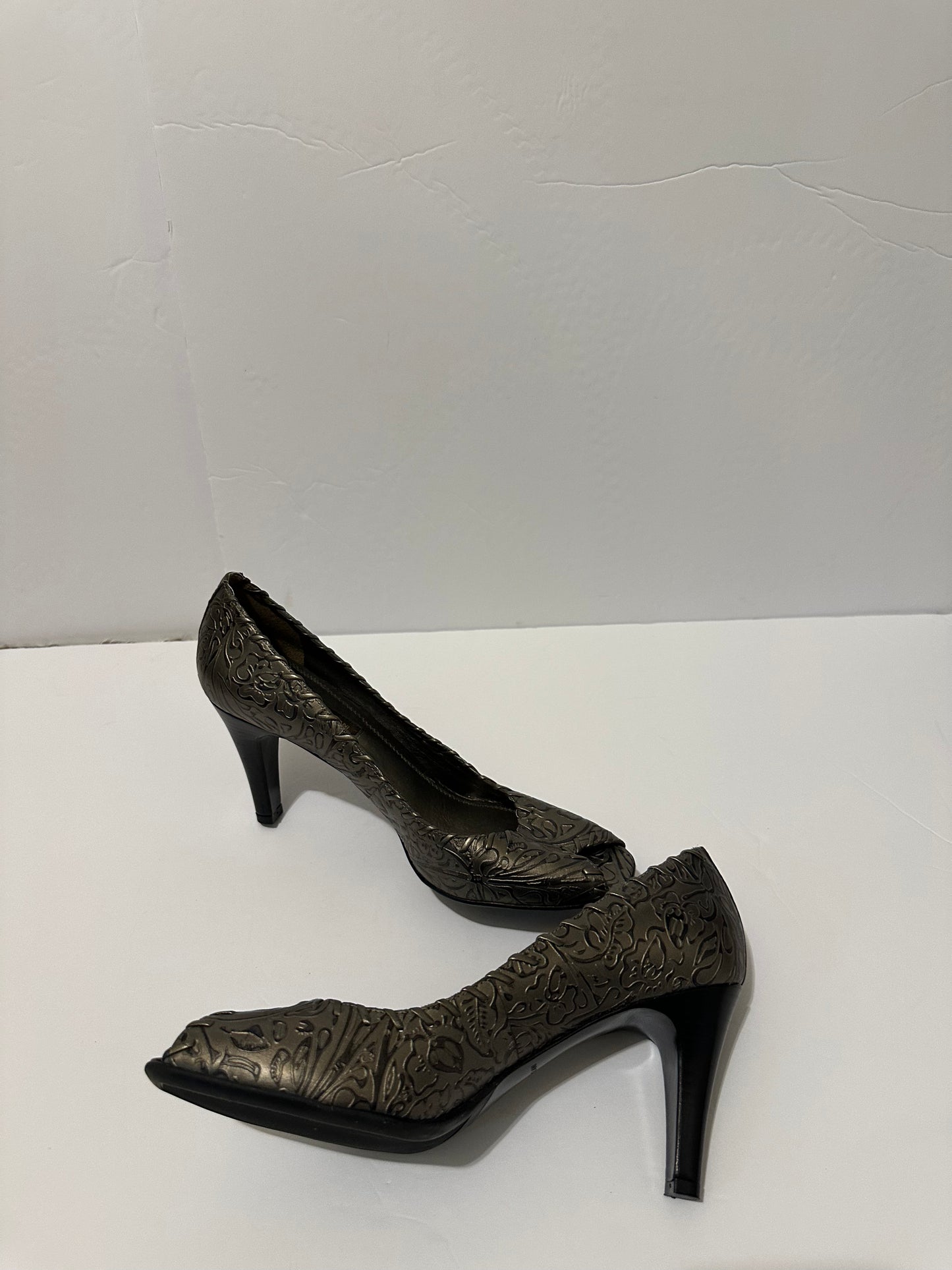 Jessica Simpson Leather Heels