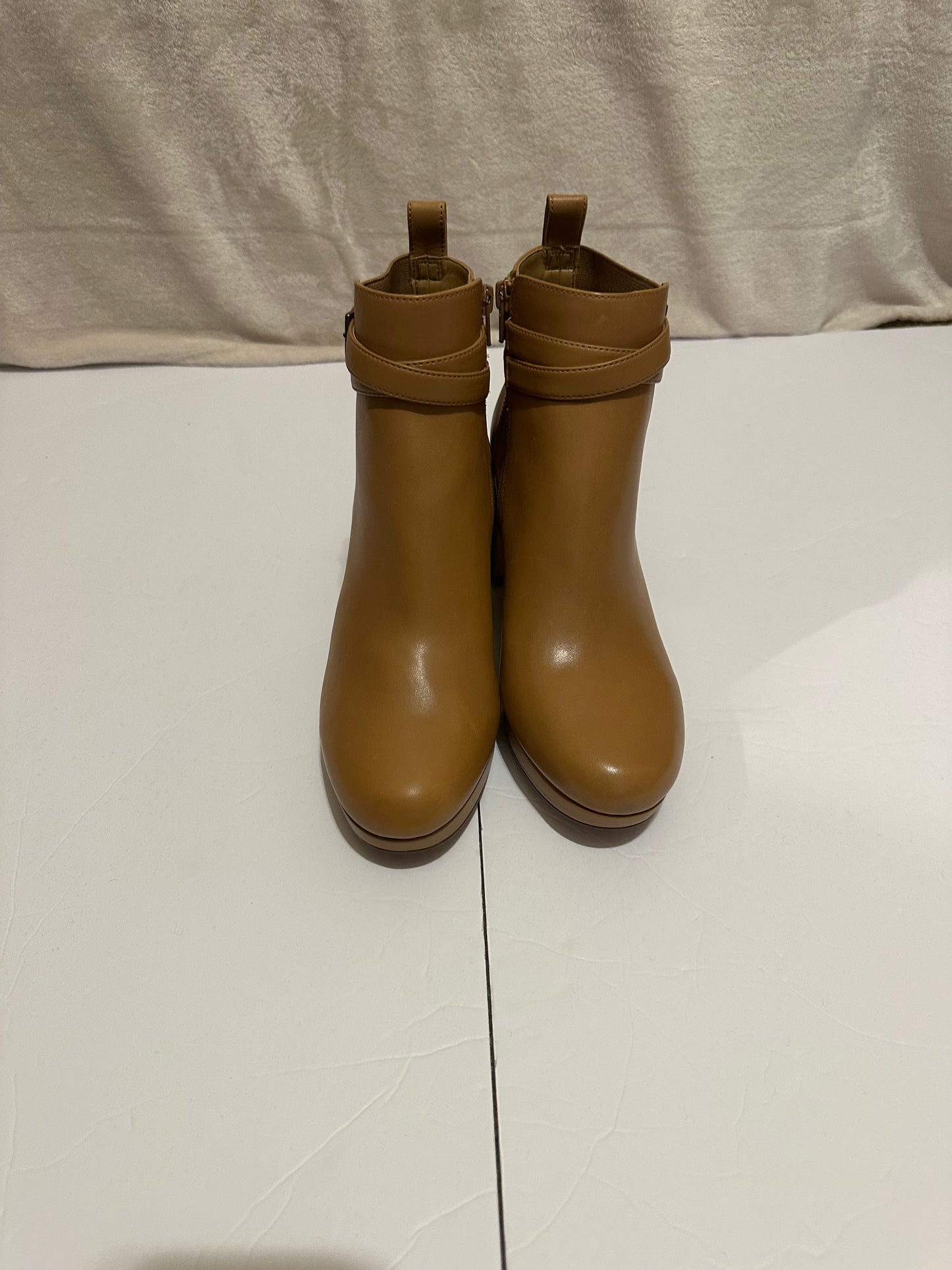 Ladies Vionic Tan Boots